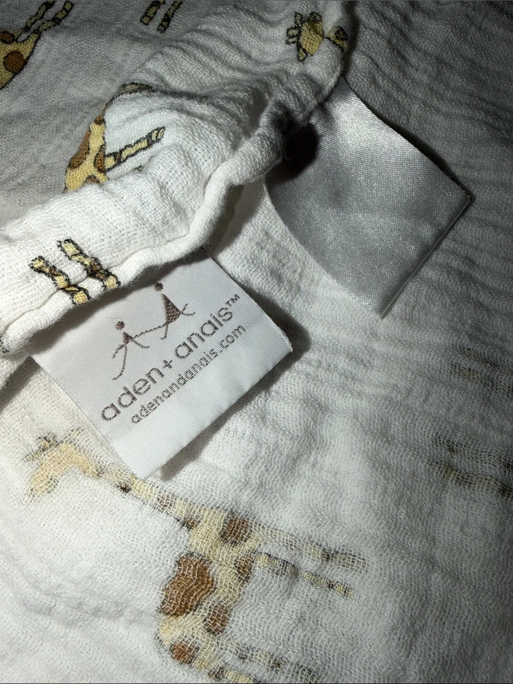 Aden Anais Muslin Baby Swaddle Blanket Giraffe Safari Pattern Cream 38x44